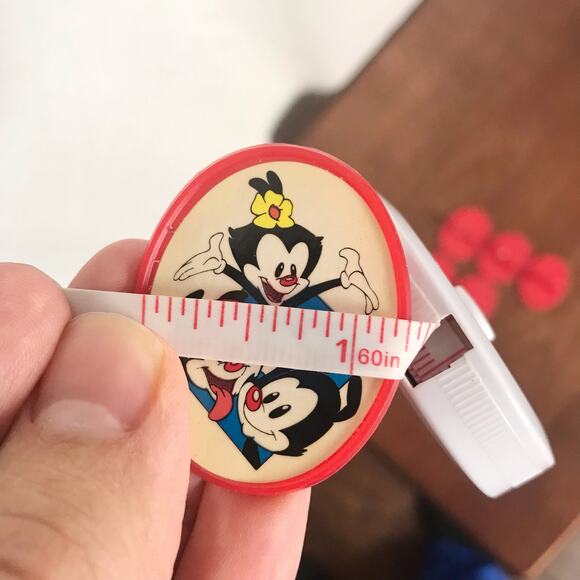 3/$20 Set of 11 VTG Warner Bros Bakery Craft ANIMANIACS Plastic Cupcake Toppers - Picture 5 of 6